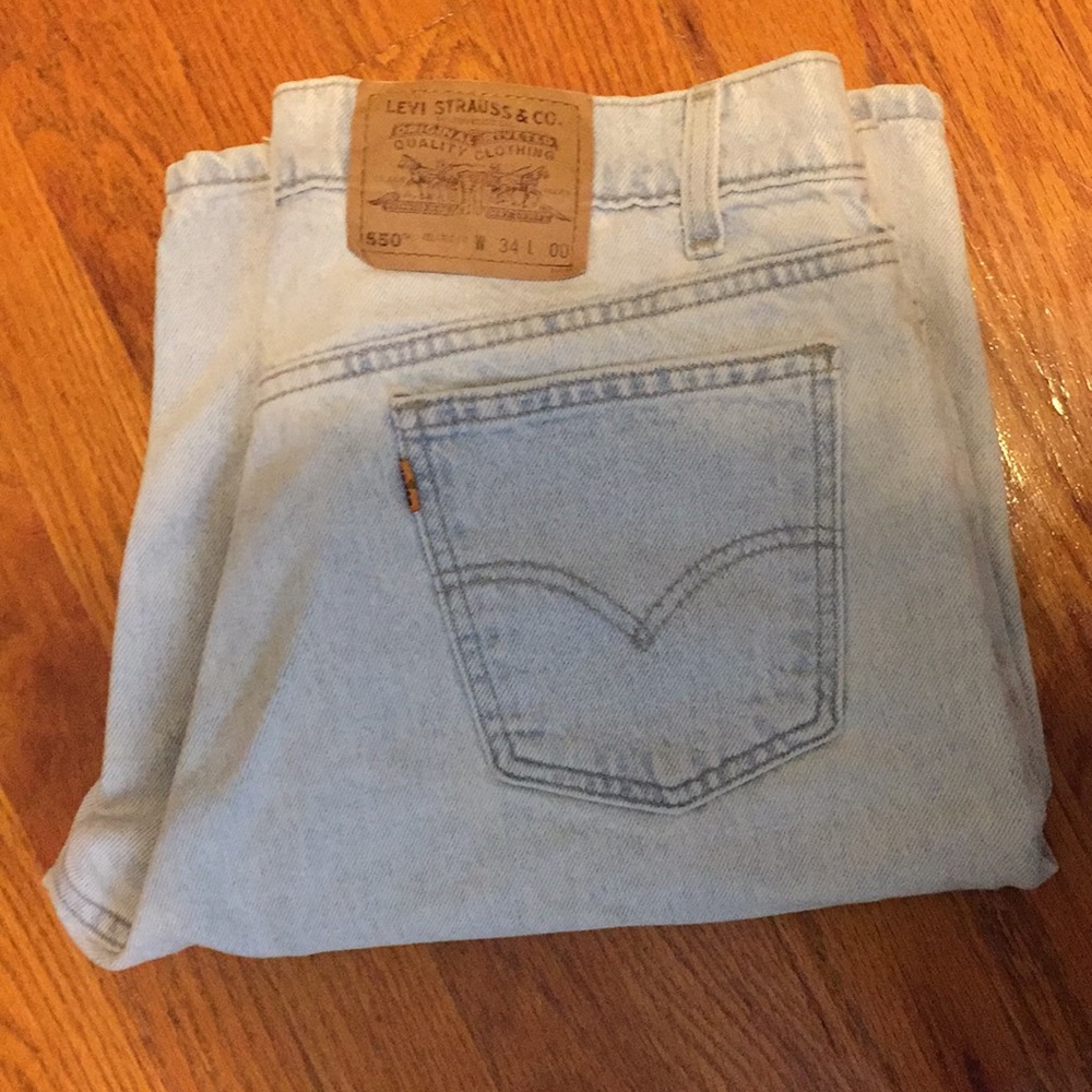 👖Levi’s 550 relaxed fit shorts, 34 inch waist